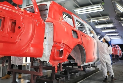 荊門招商捷報頻傳，長城汽車荊門工廠即將下線首批“一定紅”坦克500Hi4-Z，涂裝工程彰顯產業升級新動力